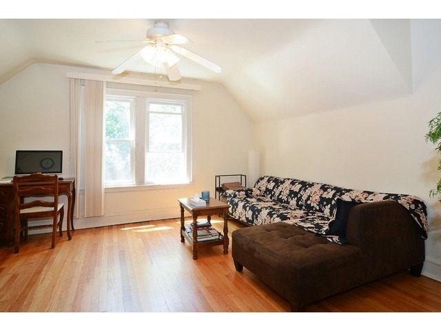  2116 W Berwyn Ave, Chicago, IL 60625 photo 17