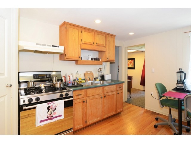  2116 W Berwyn Ave, Chicago, IL 60625 photo 18
