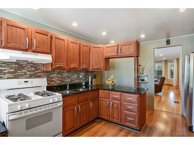  2116 W Berwyn Ave, Chicago, IL 60625 photo 8