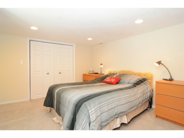 2116 W Berwyn Ave, Chicago, IL 60625 photo 12