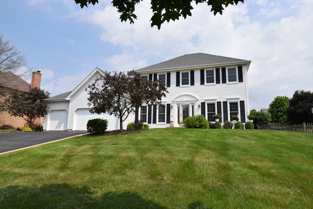 3510 Lakeview Dr, Algonquin, IL 60102 photo 1