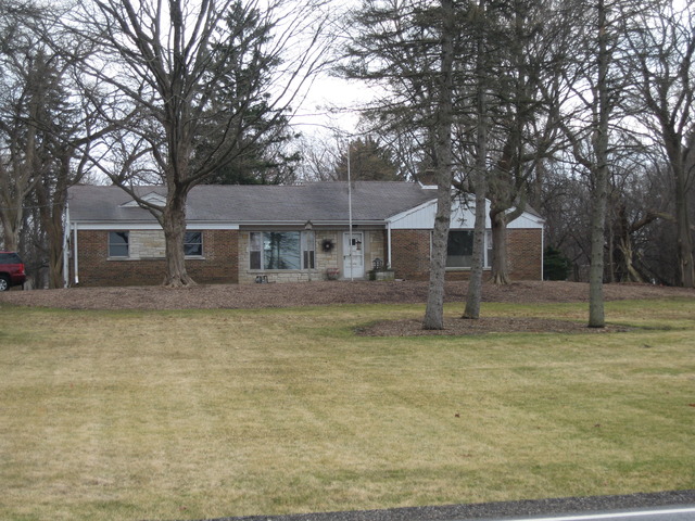 1509 Foothill Dr, Wheaton, IL 60187 photo 1