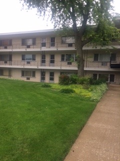 501 E Prospect Ave #3M, Mount Prospect, IL 60056 photo 2