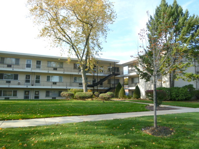 501 E Prospect Ave #3M, Mount Prospect, IL 60056 photo 1