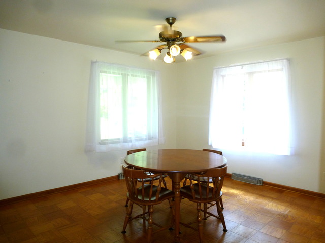 685 Saddle Ln, Aurora, IL 60505 photo 4
