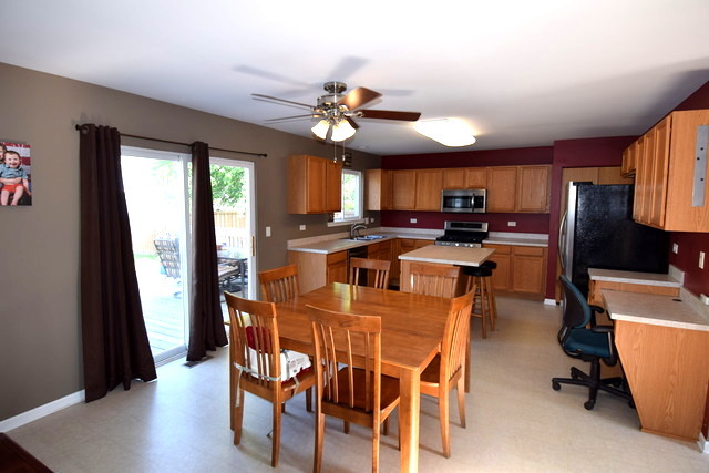 2706 Oasis Dr, Plainfield, IL 60586 photo 7