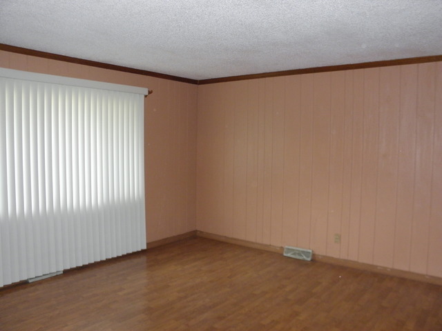 911 N Westminster Rd, Joliet, IL 60435 photo 12