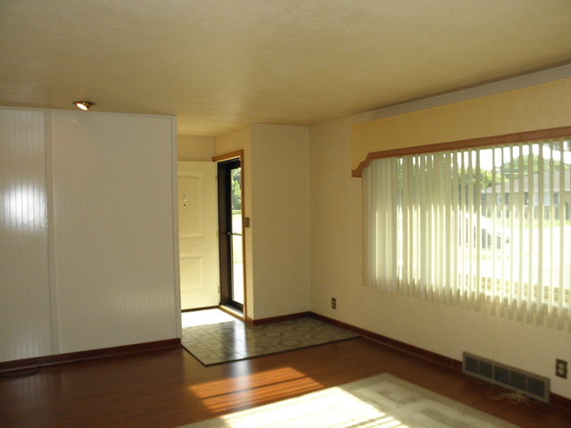 911 N Westminster Rd, Joliet, IL 60435 photo 6