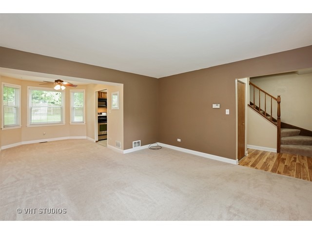 1605 Charles Ave, Algonquin, IL 60102 photo 4