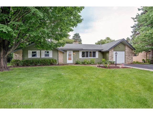 3107 Killarney Dr, Cary, IL 60013 photo 1