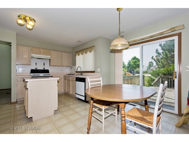 177 Willow Bnd, Bolingbrook, IL 60490 photo 5