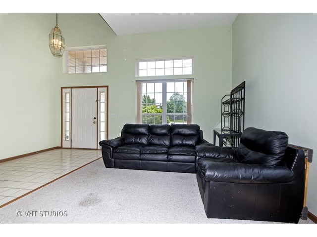 177 Willow Bnd, Bolingbrook, IL 60490 photo 2