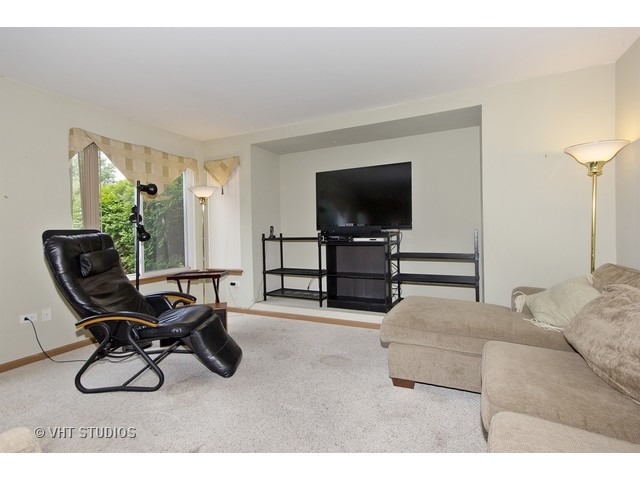 177 Willow Bnd, Bolingbrook, IL 60490 photo 8
