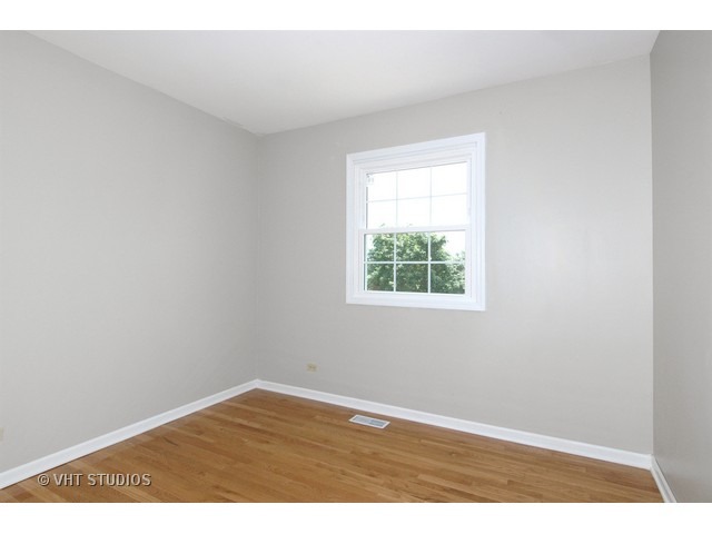 4405 Capstan Dr, Hoffman Estates, IL 60192 photo 7