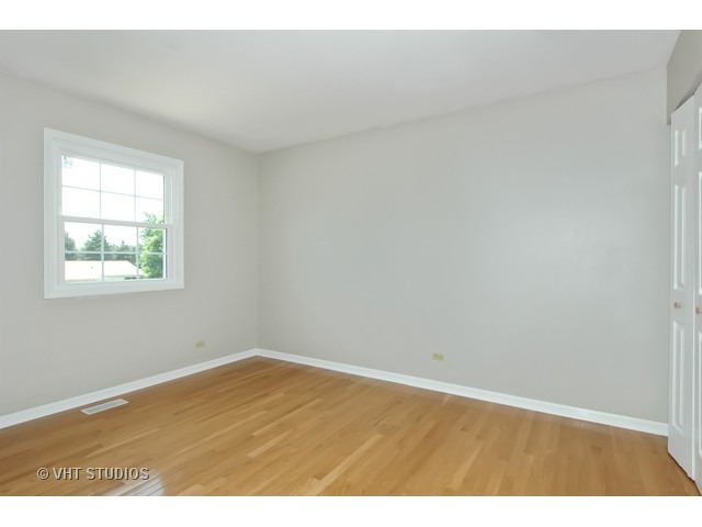 4405 Capstan Dr, Hoffman Estates, IL 60192 photo 6