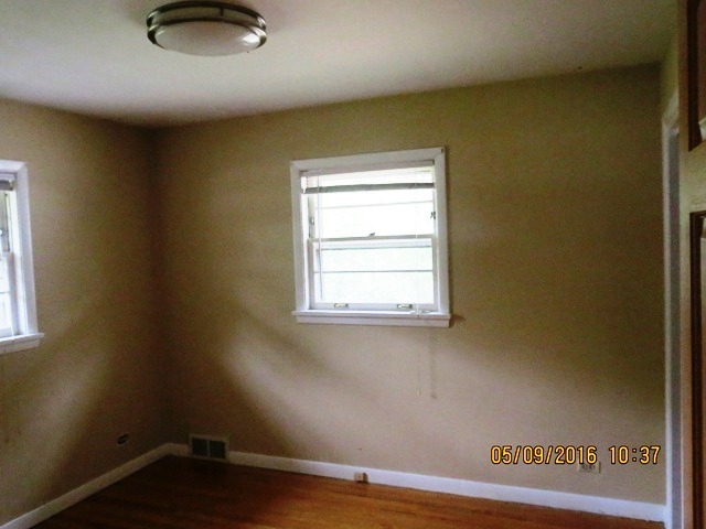 1031 E Maple St, Lombard, IL 60148 photo 5