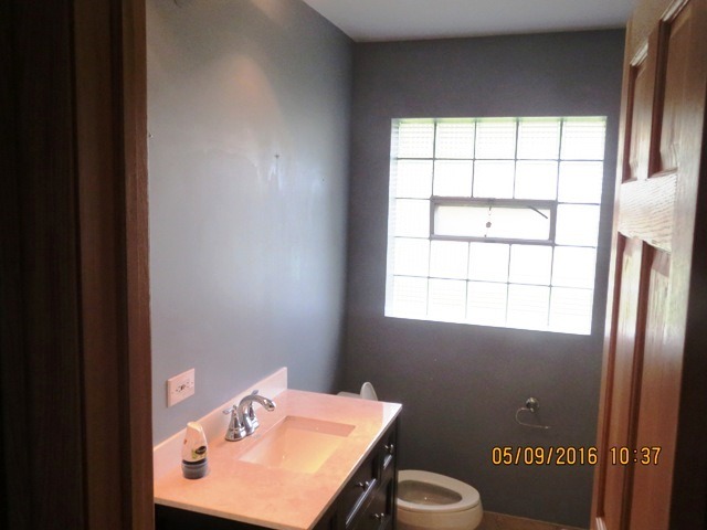 1031 E Maple St, Lombard, IL 60148 photo 6