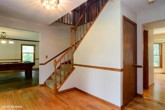 33 Circle Dr, Deer Park, IL 60010 photo 2