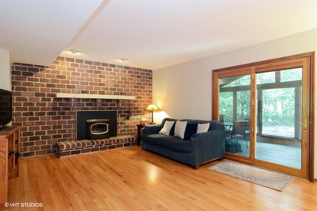 33 Circle Dr, Deer Park, IL 60010 photo 9