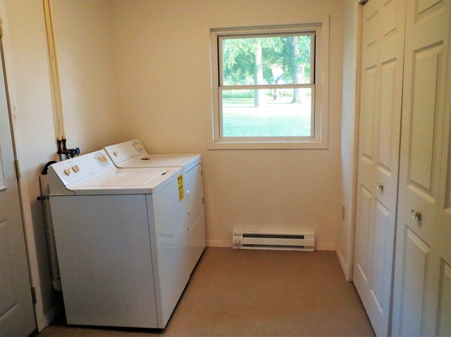 745 Harriet St, Dixon, IL 61021 photo 9