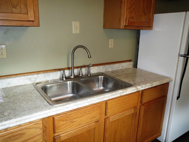 745 Harriet St, Dixon, IL 61021 photo 4