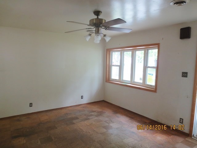 201 W 35th St, Steger, IL 60475 photo 2