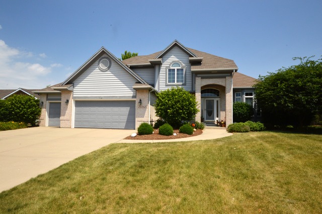 24262 Farmstead Ln, Plainfield, IL 60544 photo 1