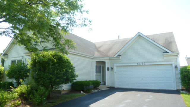 13752 S Hickory Ln, Plainfield, IL 60544 photo 1