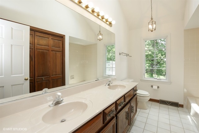 1107 Belter Dr, Wheaton, IL 60187 photo 19