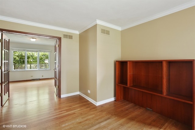 1107 Belter Dr, Wheaton, IL 60187 photo 3