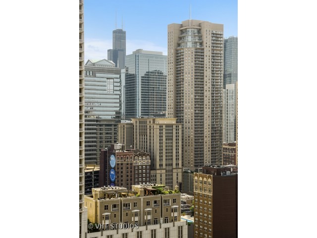 100 E Huron St #1502, Chicago, IL 60611 photo 12