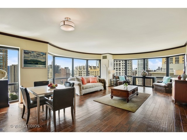 100 E Huron St #1502, Chicago, IL 60611 photo 3
