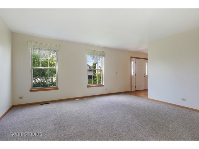 24852 Madison St, Plainfield, IL 60544 photo 8