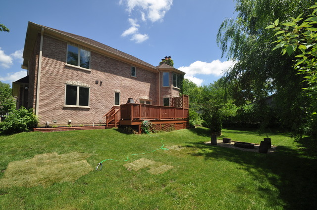 7606 Eleanor Pl, Willowbrook, IL 60527 photo 2