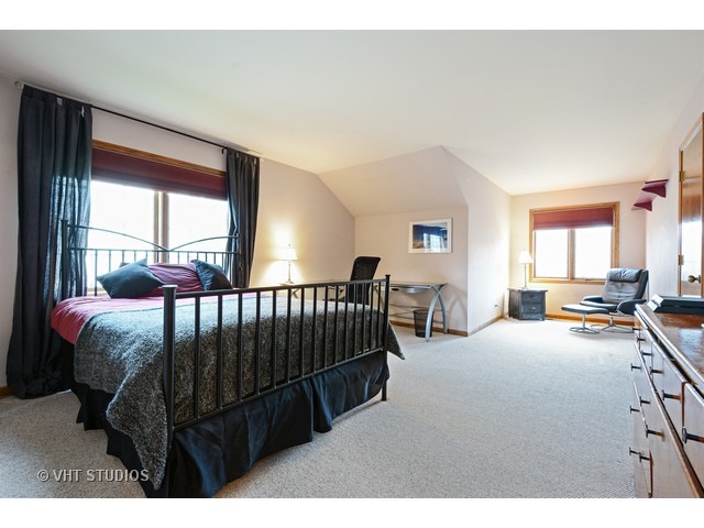 4885 Tarrington Dr, Hoffman Estates, IL 60010 photo 15