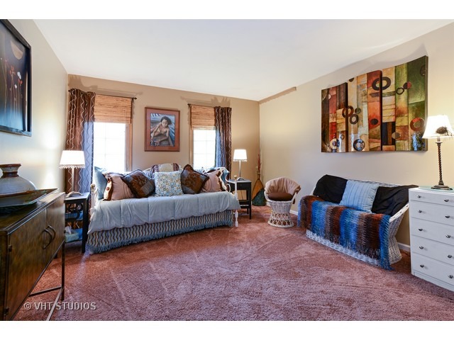 4885 Tarrington Dr, Hoffman Estates, IL 60010 photo 16