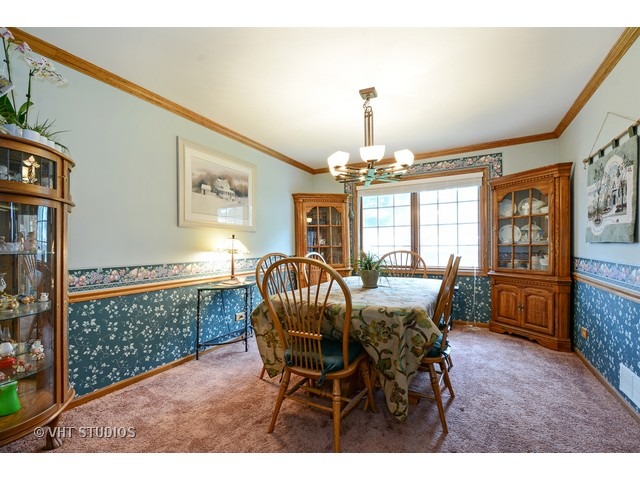 4885 Tarrington Dr, Hoffman Estates, IL 60010 photo 7