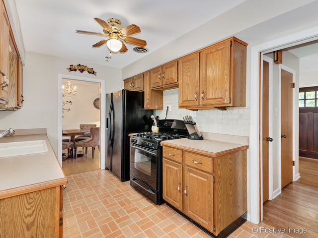 811 Cadillac Dr, Wheaton, IL 60187 photo 8