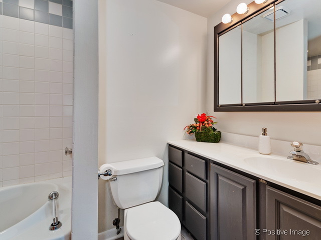 811 Cadillac Dr, Wheaton, IL 60187 photo 18