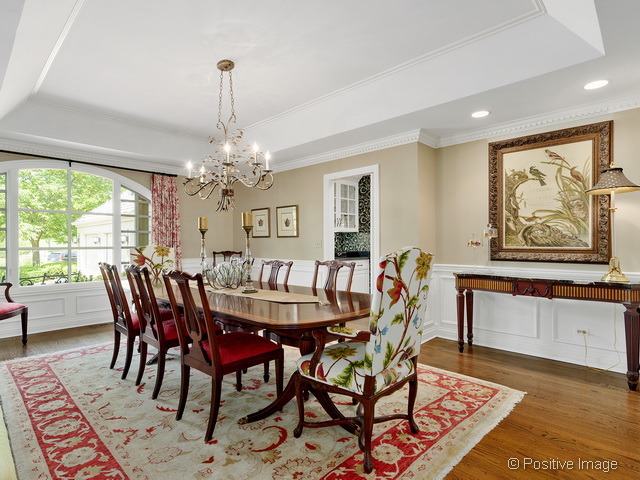 285 E Arboretum Cir, Wheaton, IL 60189 photo 4