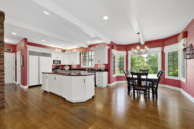 285 E Arboretum Cir, Wheaton, IL 60189 photo 10