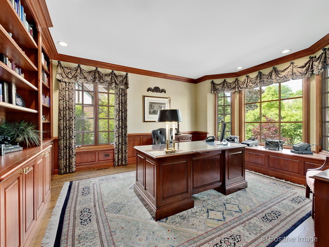 285 E Arboretum Cir, Wheaton, IL 60189 photo 5