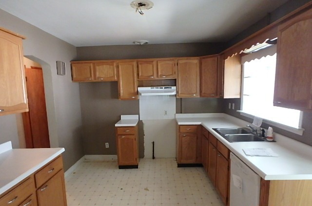 18248 Walter St, Lansing, IL 60438 photo 5