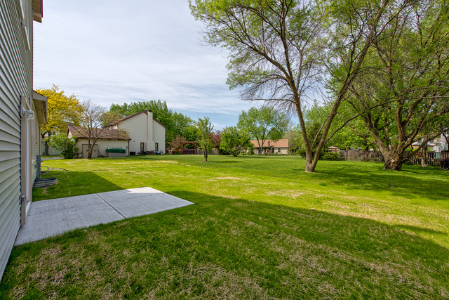 2027 Stallion Ct, Wheaton, IL 60189 photo 18