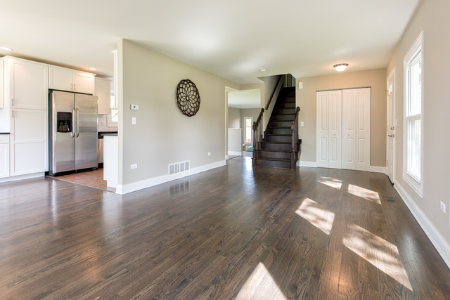 2027 Stallion Ct, Wheaton, IL 60189 photo 3