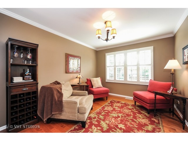 1045 Honeysuckle Dr, Wheeling, IL 60090 photo 5