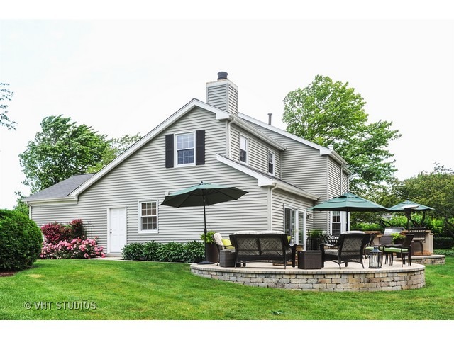 1045 Honeysuckle Dr, Wheeling, IL 60090 photo 14