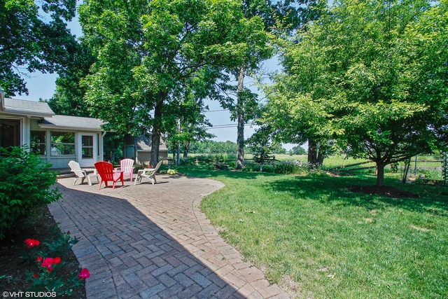 131 Timber Ln, Lindenhurst, IL 60046 photo 14