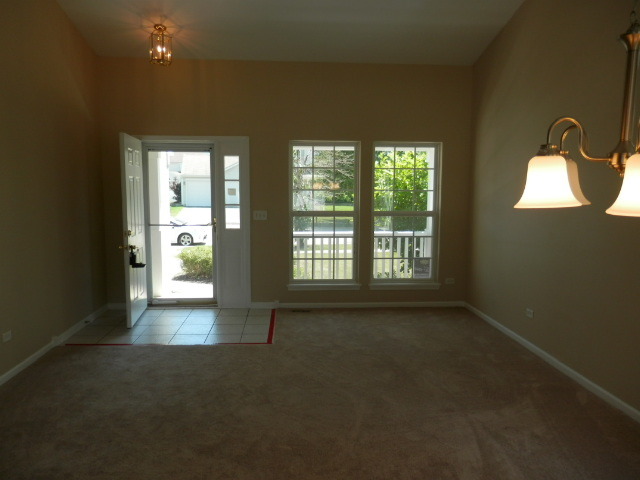 6105 Pheasant Ridge Dr, Plainfield, IL 60586 photo 3
