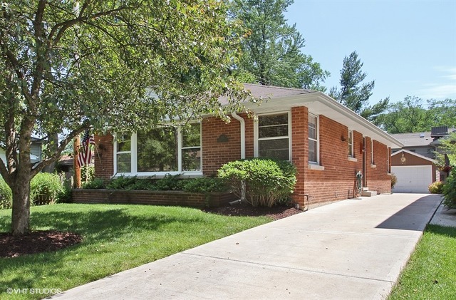 735 Echo Ln, Glenview, IL 60025 photo 1